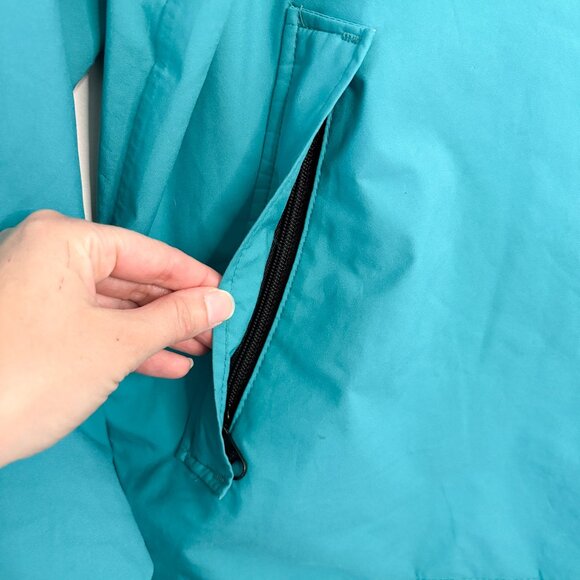 Vintage Woolrich Teal Windbreaker Jacket – No Size Tag – Measurements Included - Picture 4 of 9